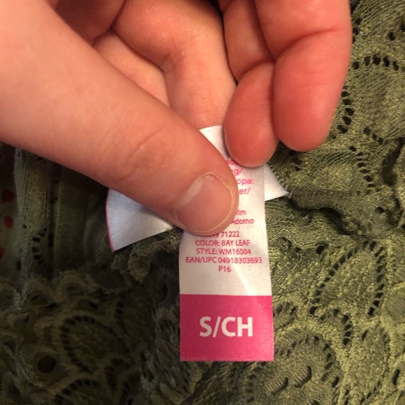 Bras - Picture 3 of 3